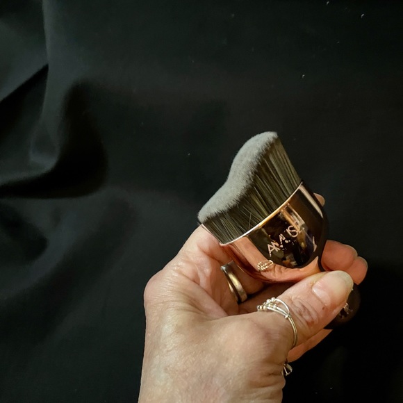 AMUSE Makeup Contour Brush - Picture 2 of 8
